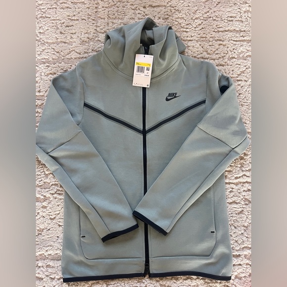 Nike Mens Tech Fleece Jacket Mens Size SMALL (S) Mica Green New With Tags Rare - Picture 2 of 2